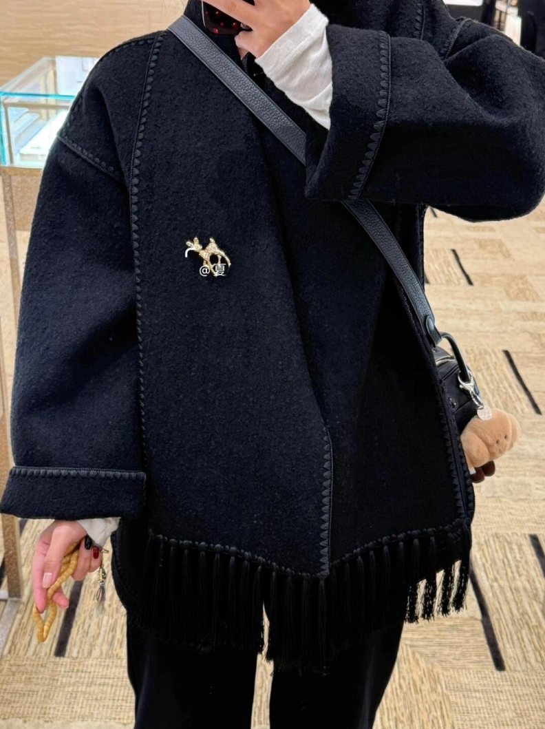 ModernLook Chxnxl Brooches 287770