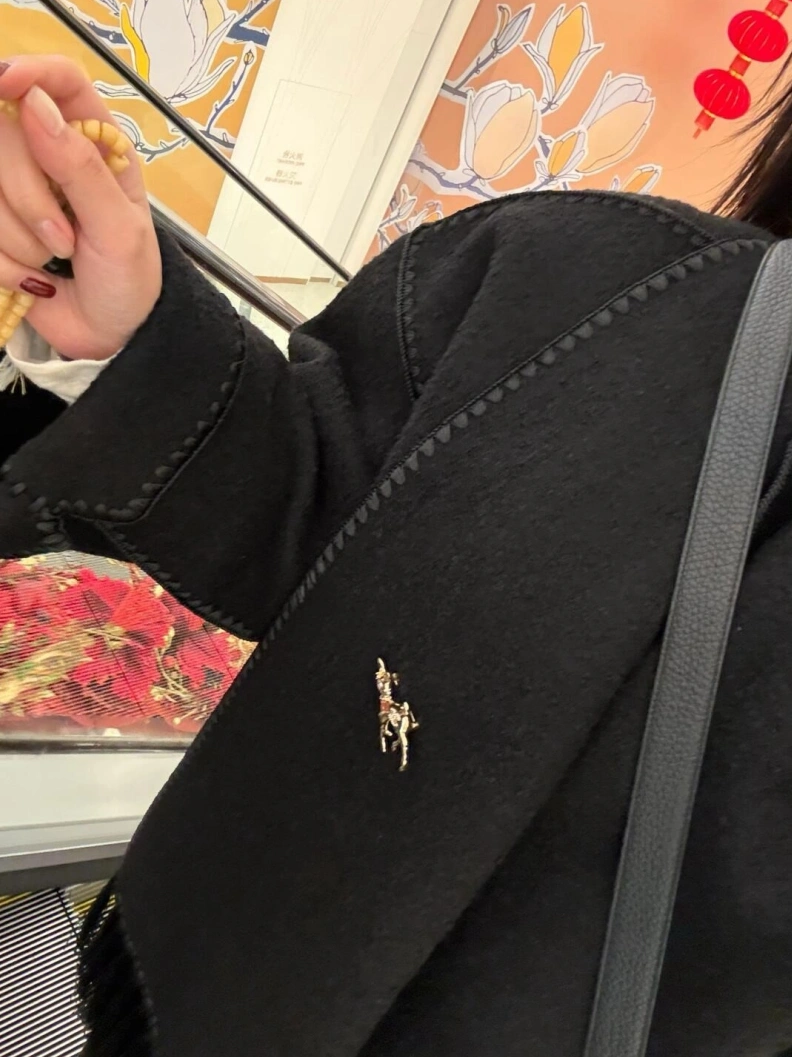 ModernLook Chxnxl Brooches 287770