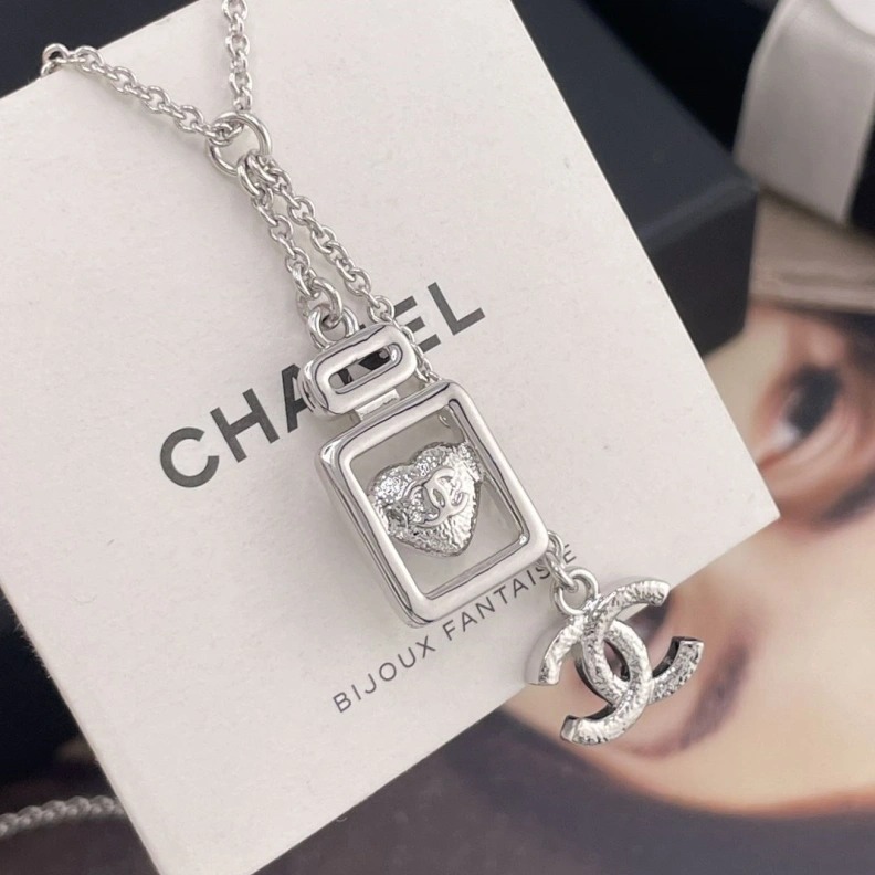 HighQuality Chxnxl Necklaces 286680