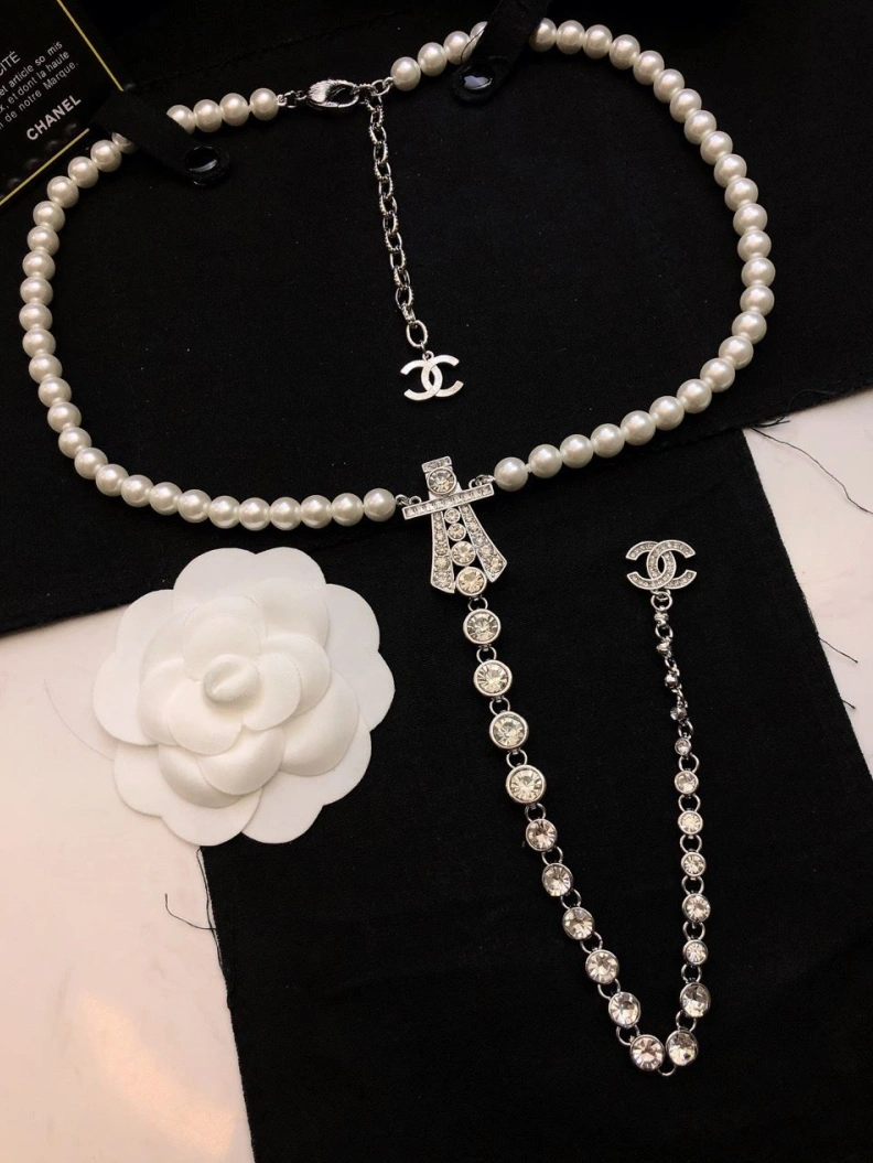 Refined Chxnxl Necklaces 286673