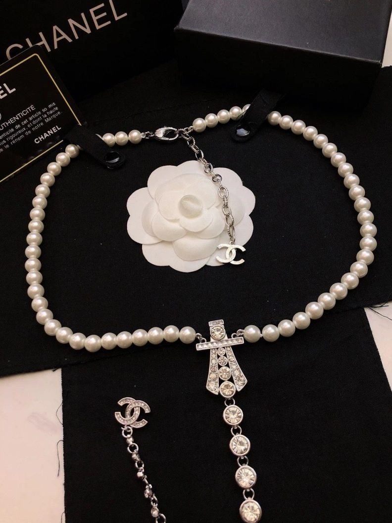 Refined Chxnxl Necklaces 286673