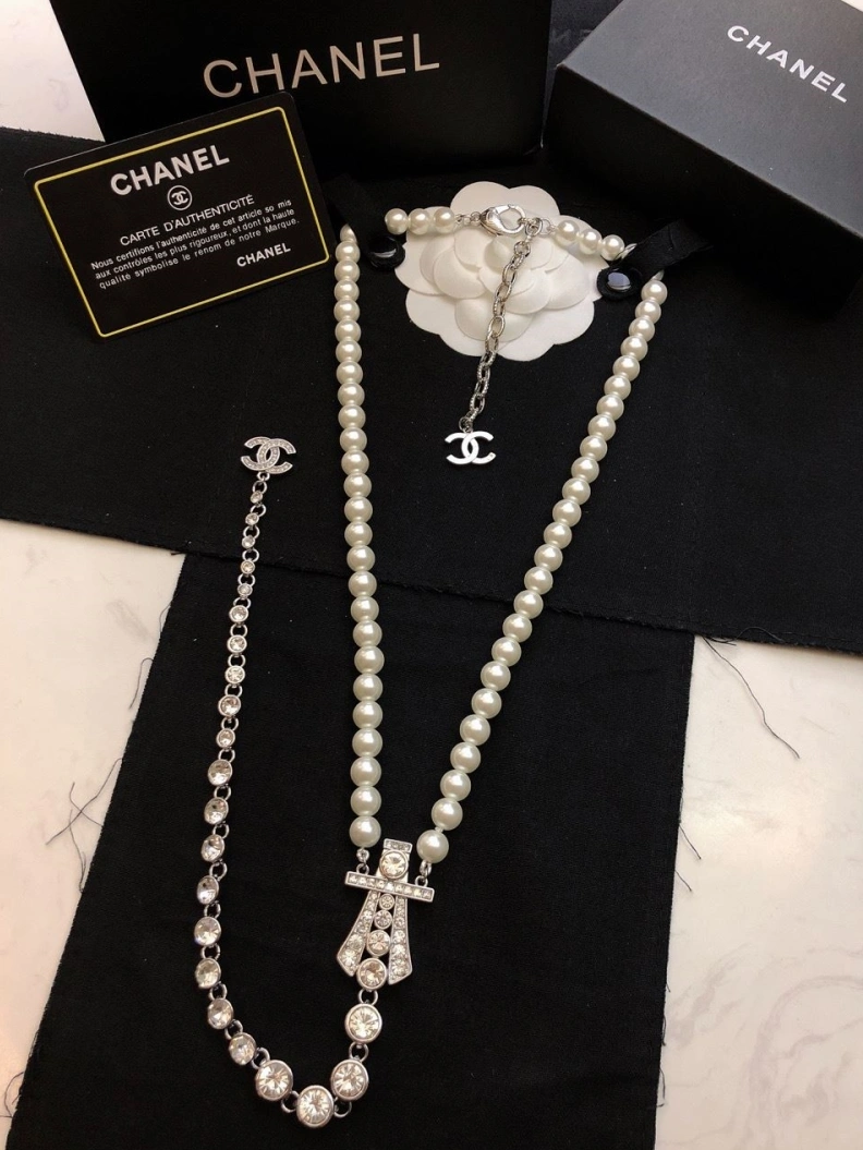 Refined Chxnxl Necklaces 286673