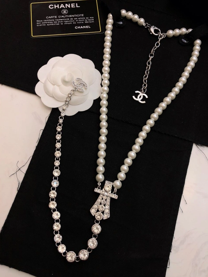Refined Chxnxl Necklaces 286673