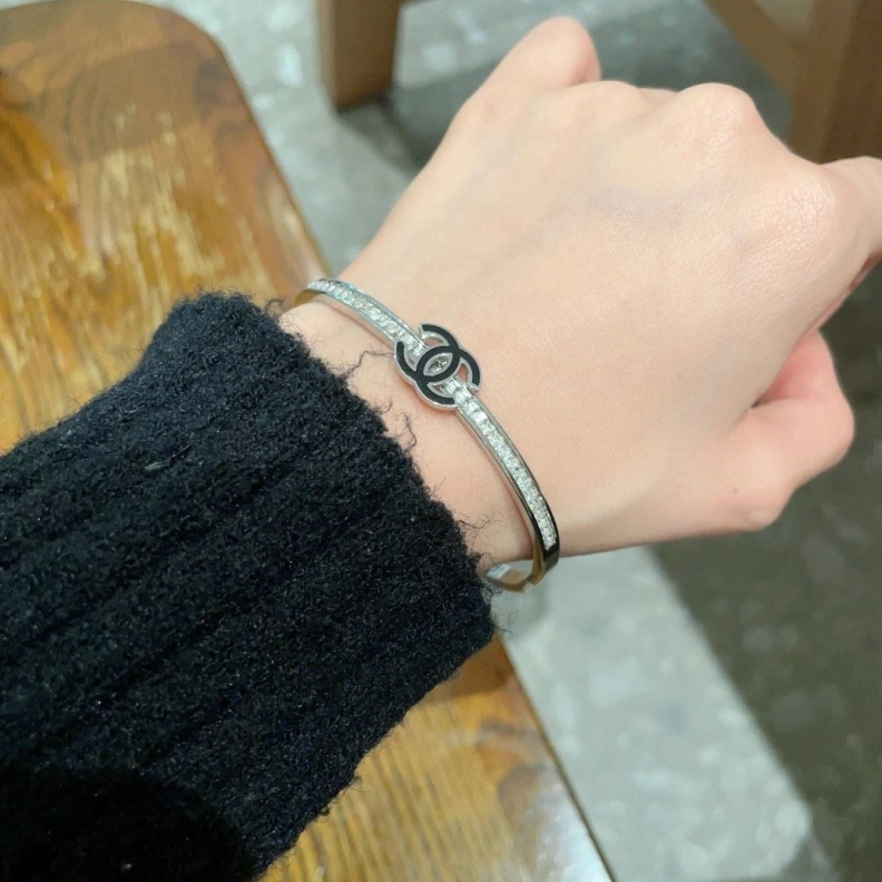 Classic Chxnxl Bracelets 287906