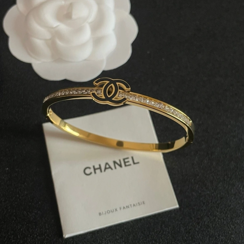 Elegant Chxnxl Bracelets 287905