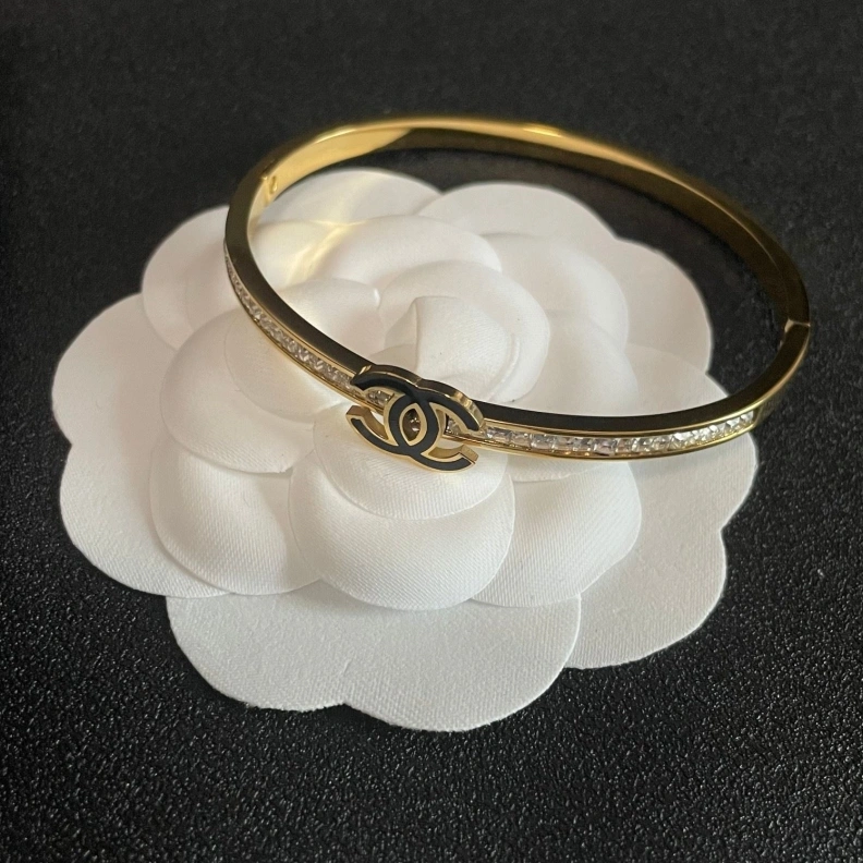Elegant Chxnxl Bracelets 287905