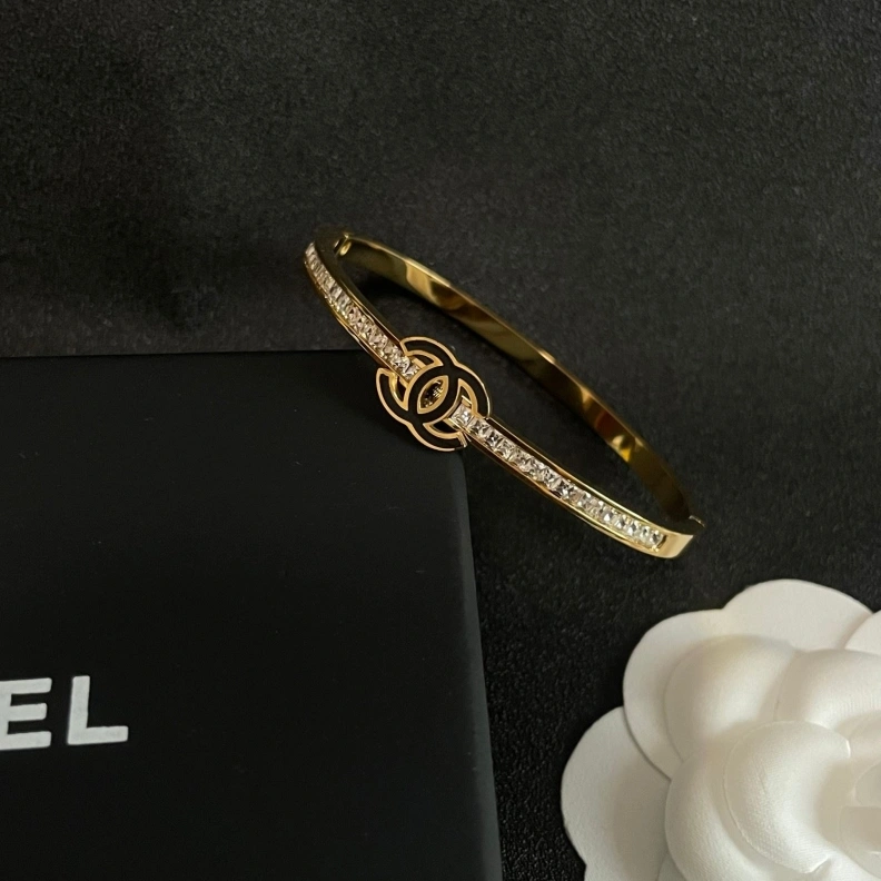 Elegant Chxnxl Bracelets 287905