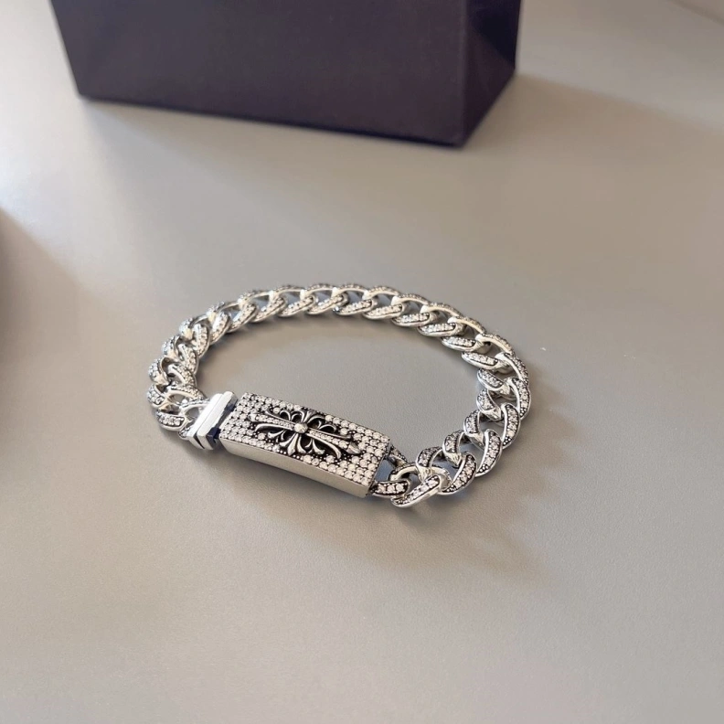 Stylish Chrxmx Hxxrts Bracelets 298154