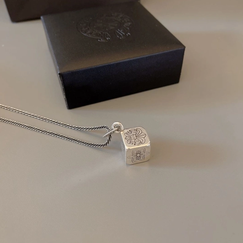 Chrxmx Hxxrts Necklaces Lightweight 297737