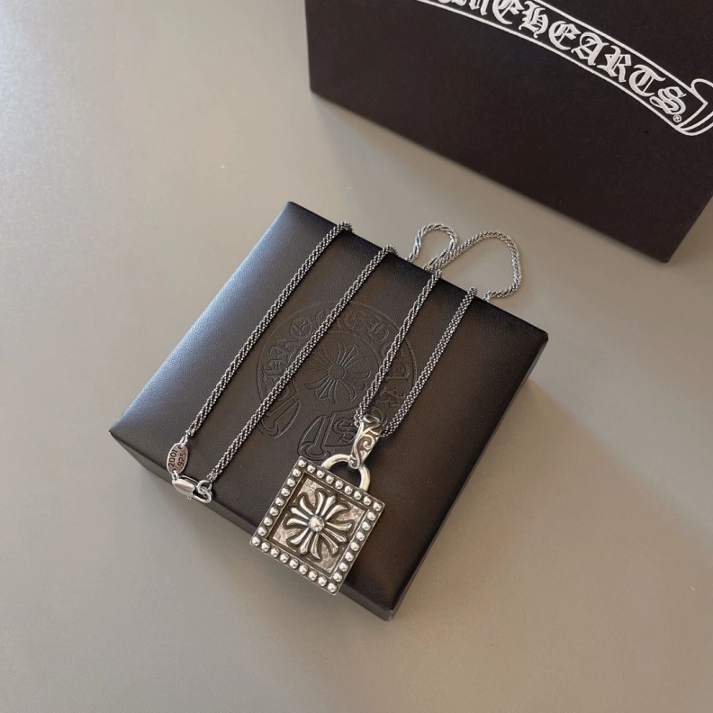 Unique Chrxmx Hxxrts Necklaces 297734