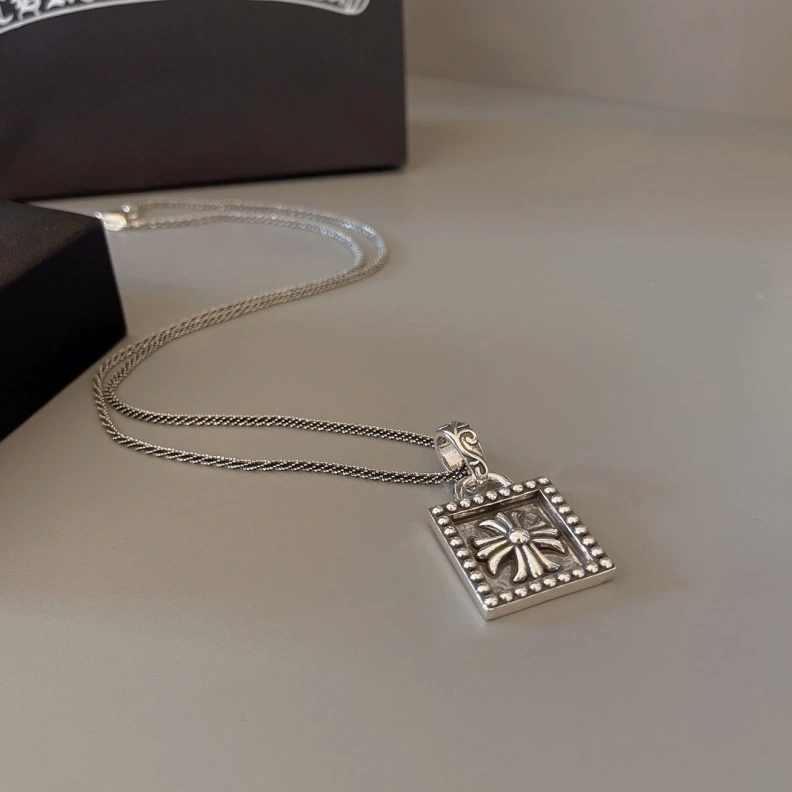 Unique Chrxmx Hxxrts Necklaces 297734