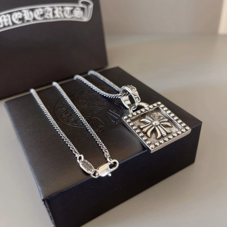 Unique Chrxmx Hxxrts Necklaces 297734
