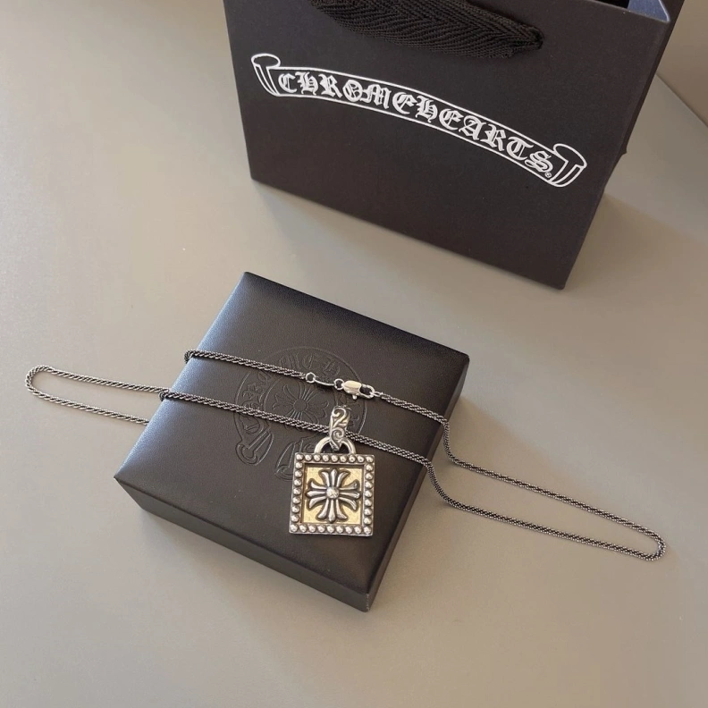 Unique Chrxmx Hxxrts Necklaces 297734