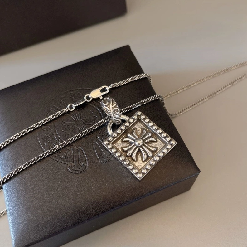 Unique Chrxmx Hxxrts Necklaces 297734