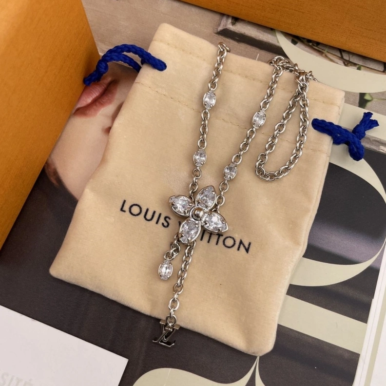 Versatile LX Necklaces 309278