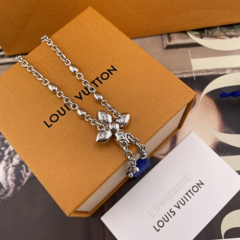 Versatile LX Necklaces 309278