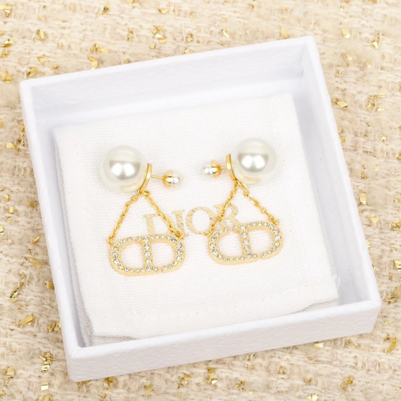 Christian Dxxr Earrings ModernLook 294475