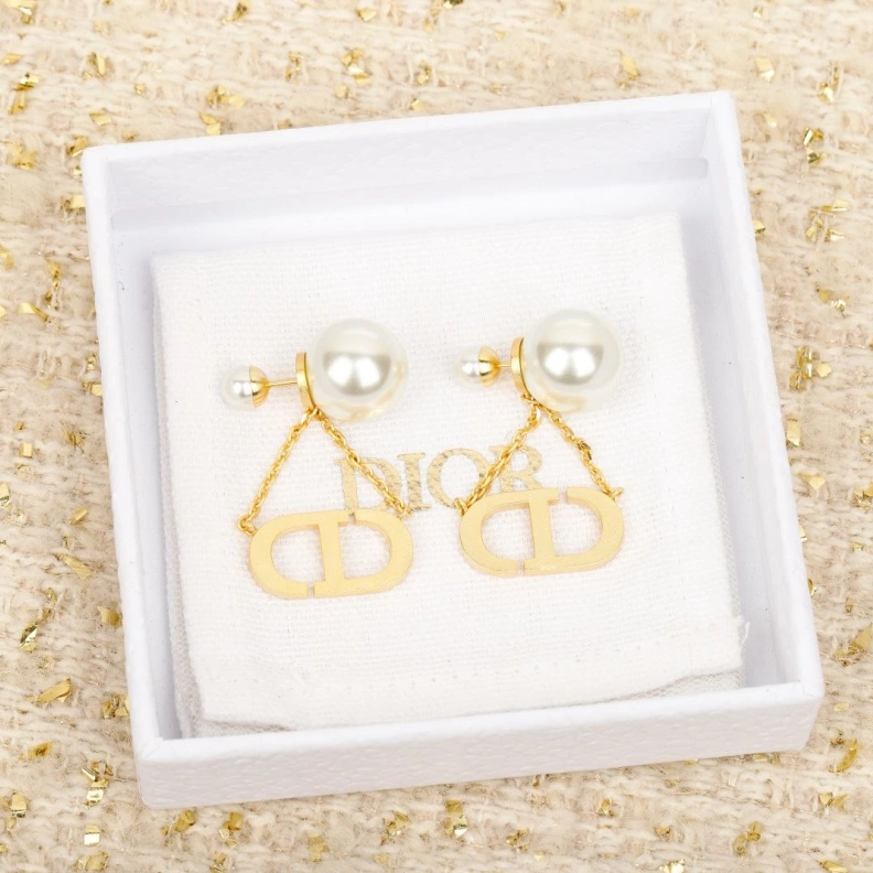 Christian Dxxr Earrings ModernLook 294475