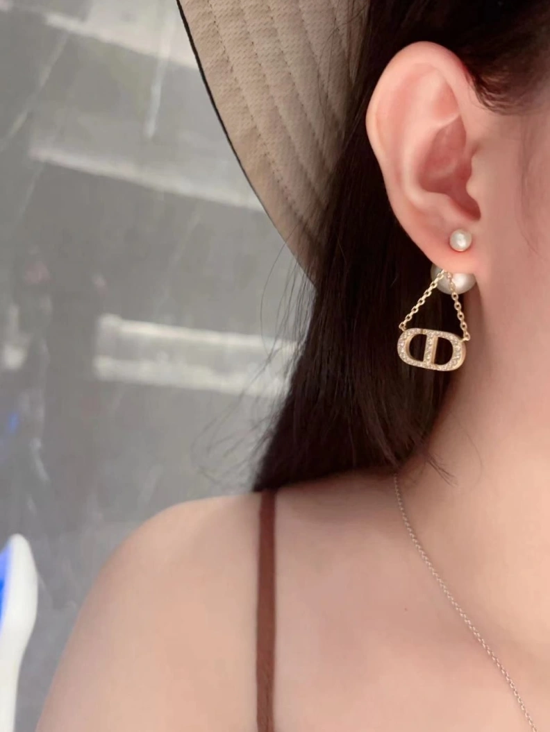 Christian Dxxr Earrings ModernLook 294475