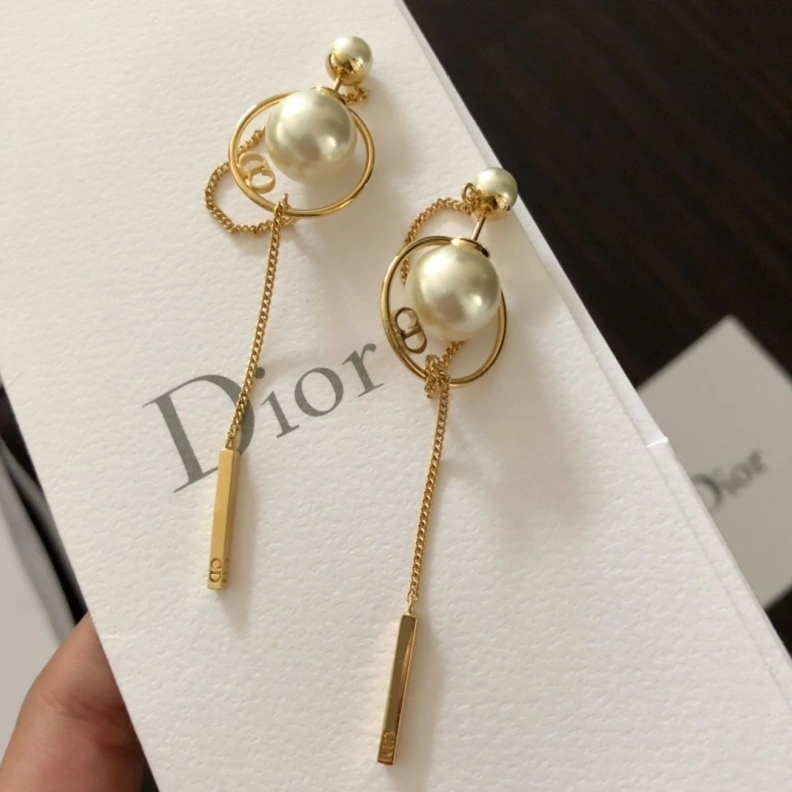 Christian Dxxr Earrings Lightweight 294464