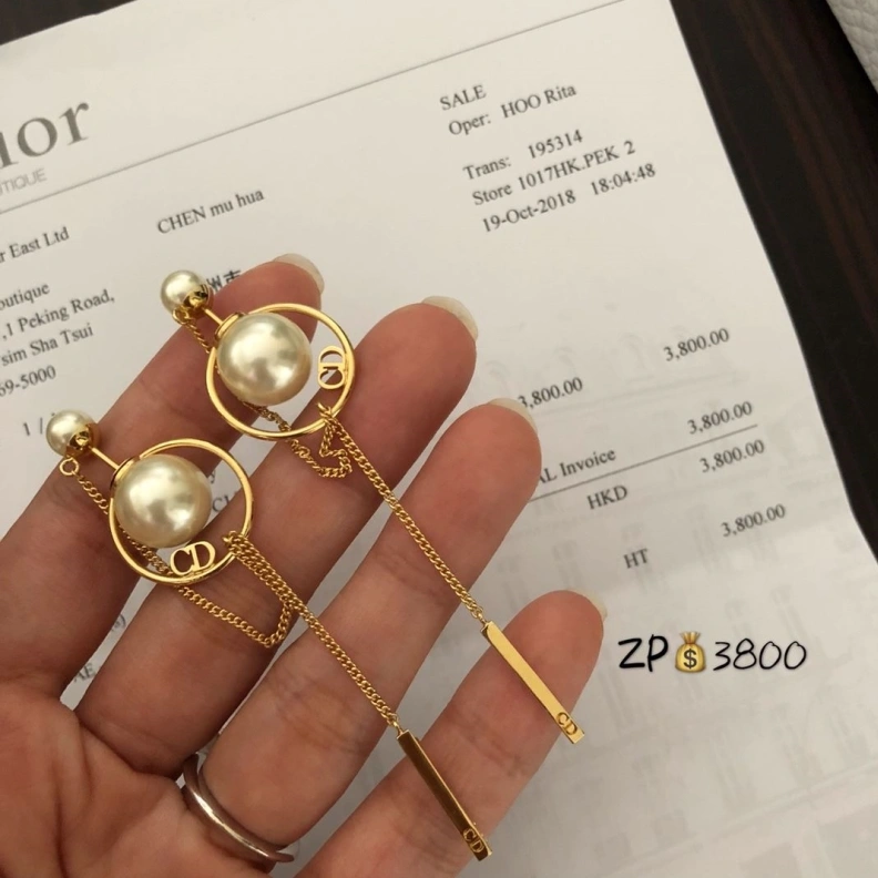 Christian Dxxr Earrings Lightweight 294464