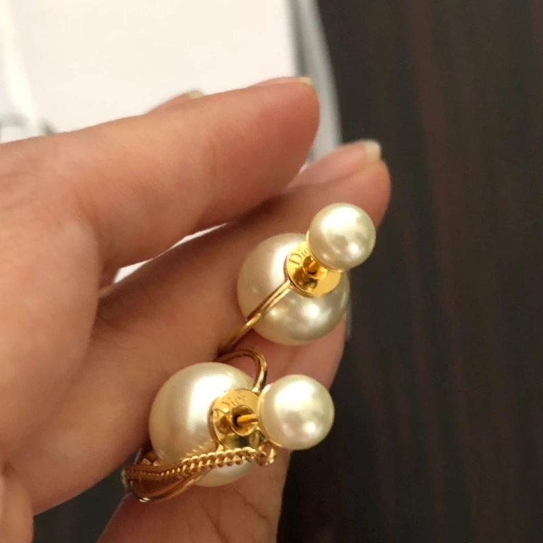 Christian Dxxr Earrings Lightweight 294464