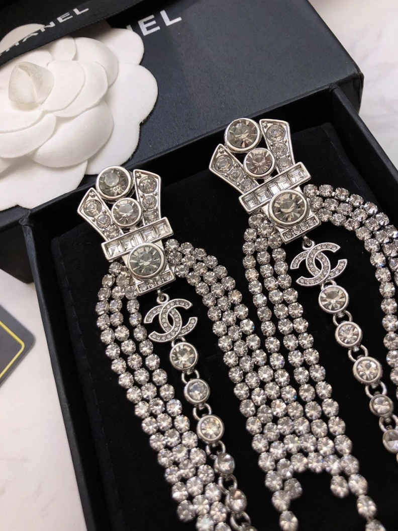 Resilient Chxnxl Earrings 287179