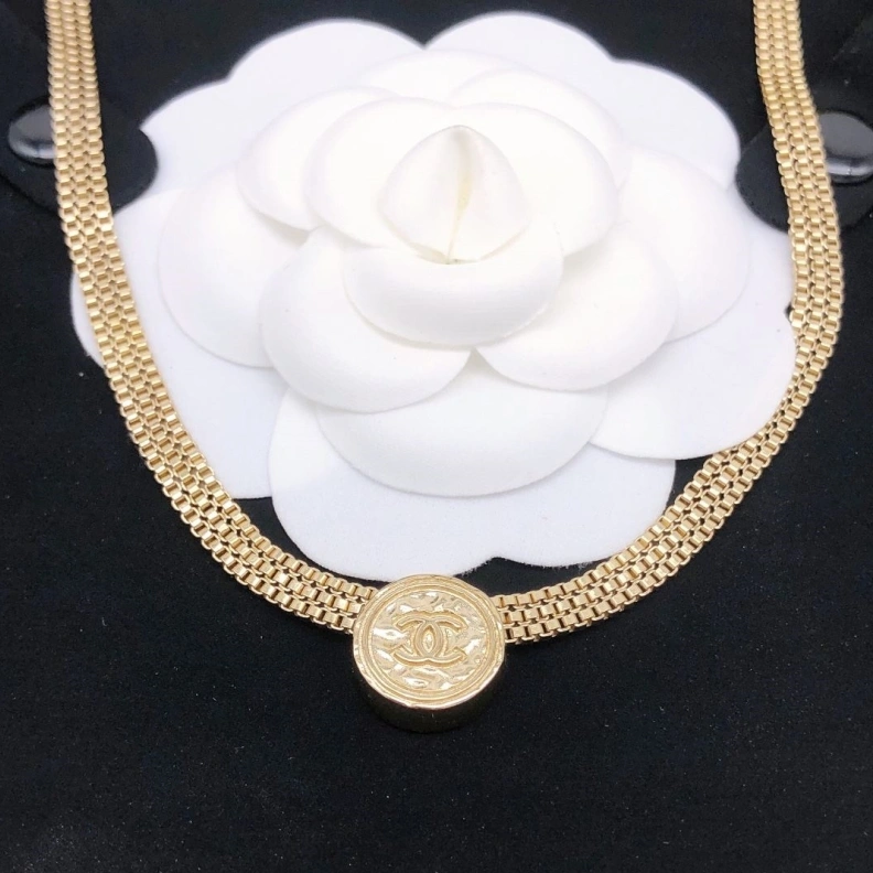 Elegant Chxnxl Necklaces 286651
