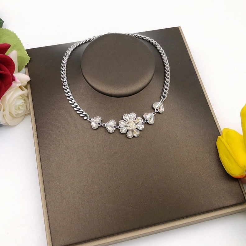 Breathable Chxnxl Necklaces 286634