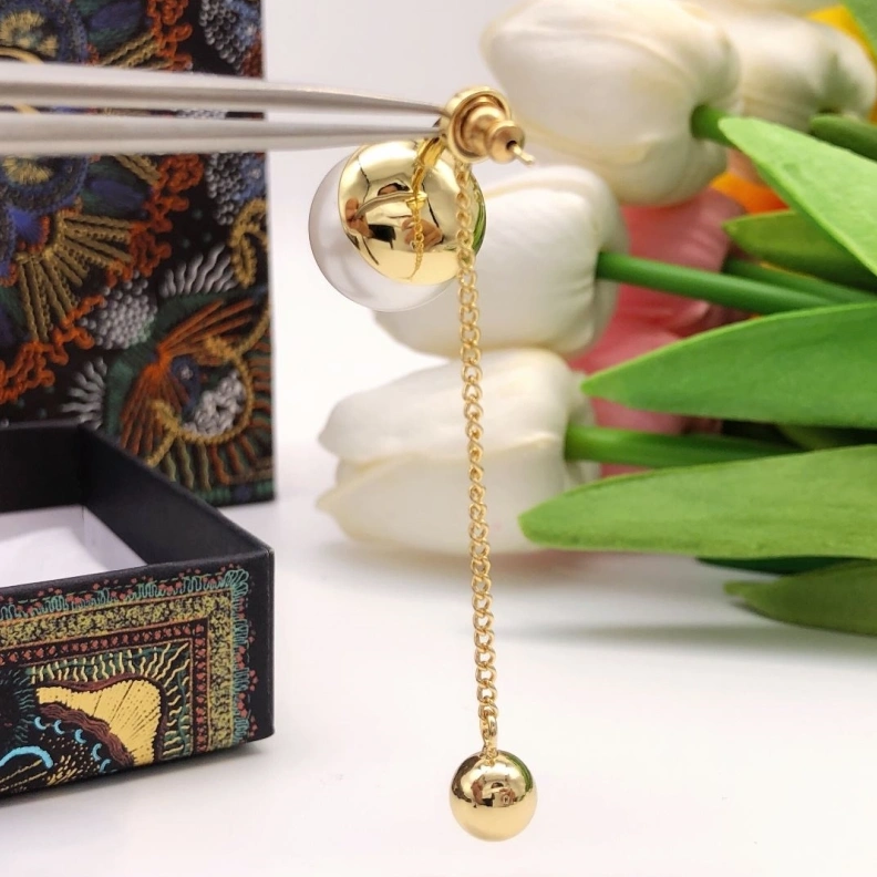 Christian Dxxr Earrings Soft 294476