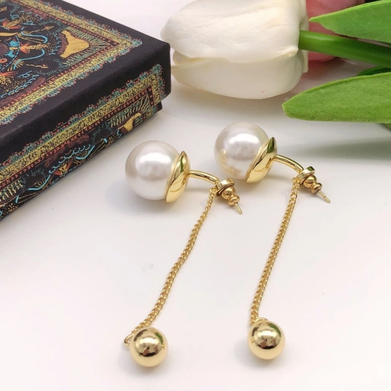 Christian Dxxr Earrings Soft 294476