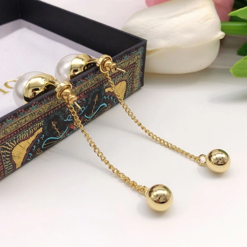 Christian Dxxr Earrings Soft 294476