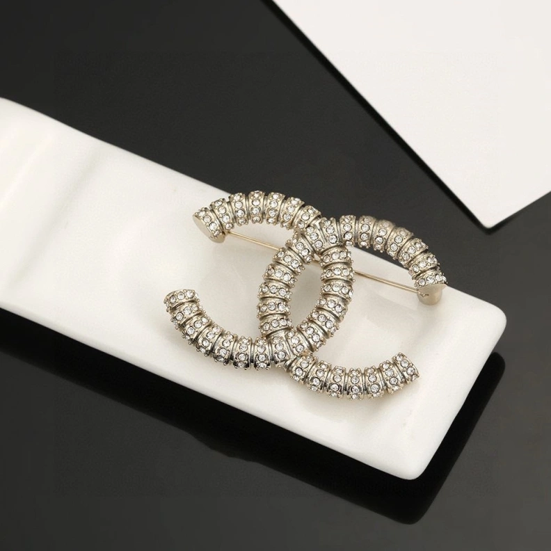 TopPick Chxnxl Brooches 287755