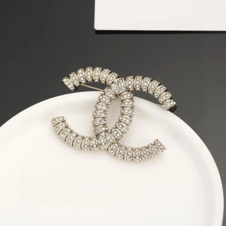 TopPick Chxnxl Brooches 287755