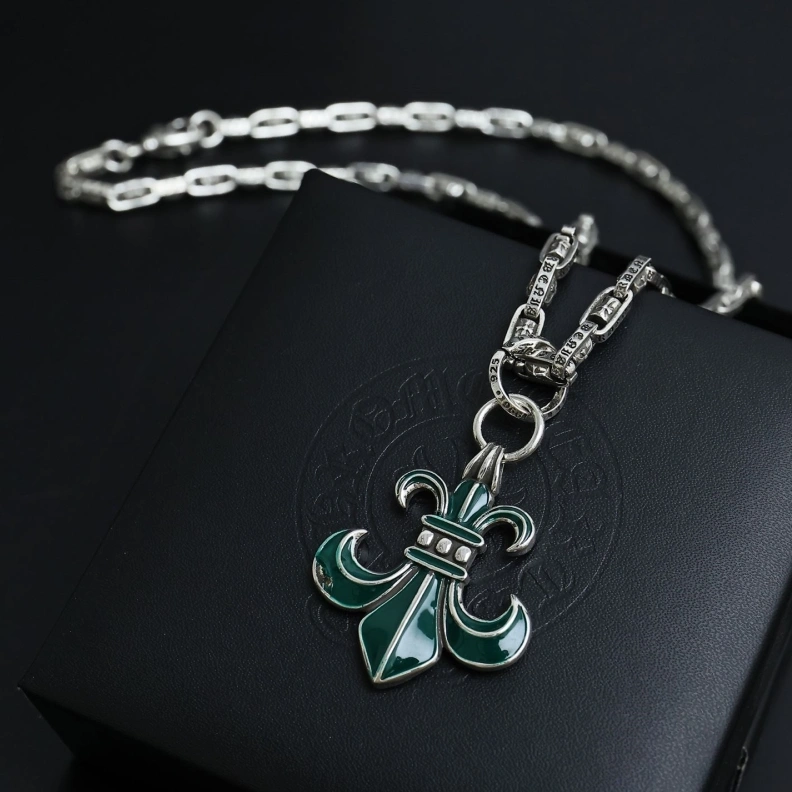 Durable Chrxmx Hxxrts Necklaces 297707