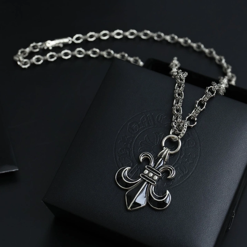 Durable Chrxmx Hxxrts Necklaces 297707