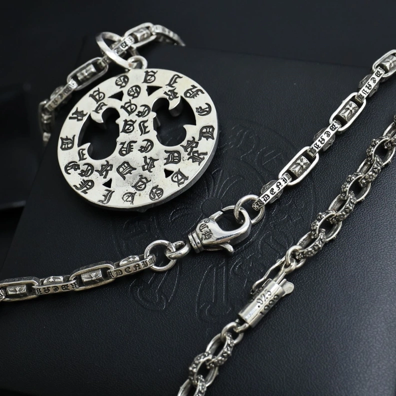 Flexible Chrxmx Hxxrts Necklaces 297694