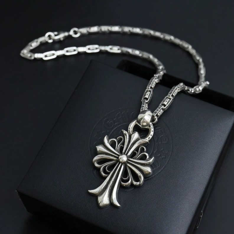 ModernLook Chrxmx Hxxrts Necklaces 297713