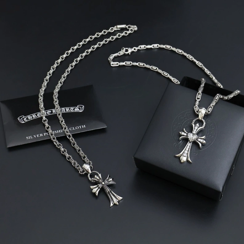 Sleek Chrxmx Hxxrts Necklaces 297702