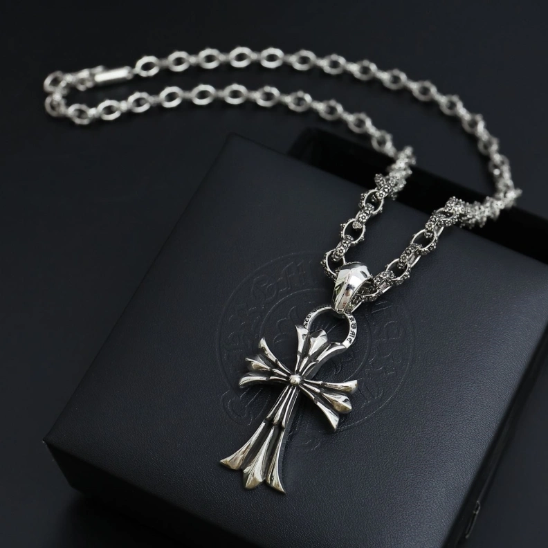 Sleek Chrxmx Hxxrts Necklaces 297702