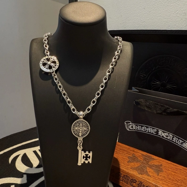 Chrxmx Hxxrts Necklaces EyeCatching 297696