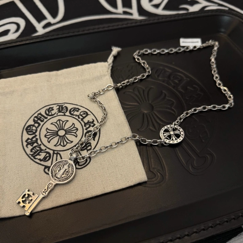 Chrxmx Hxxrts Necklaces EyeCatching 297696