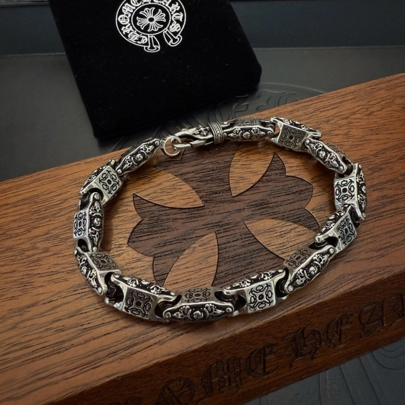 Durable Chrxmx Hxxrts Bracelets 298132