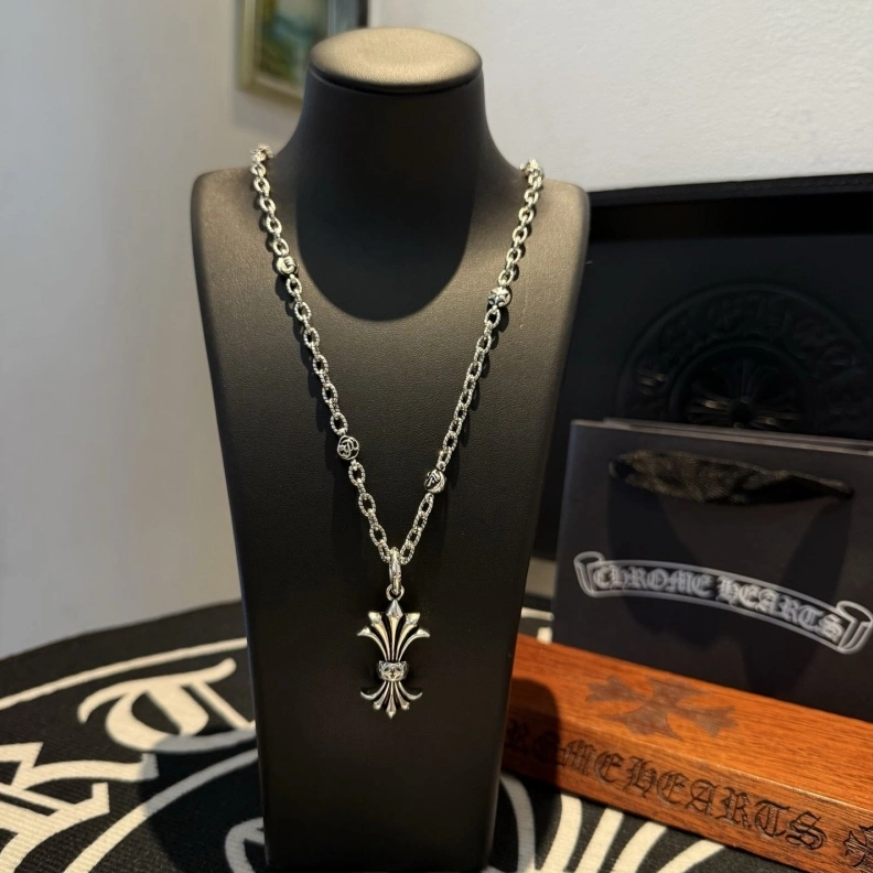 DailyWear Chrxmx Hxxrts Necklaces 297716