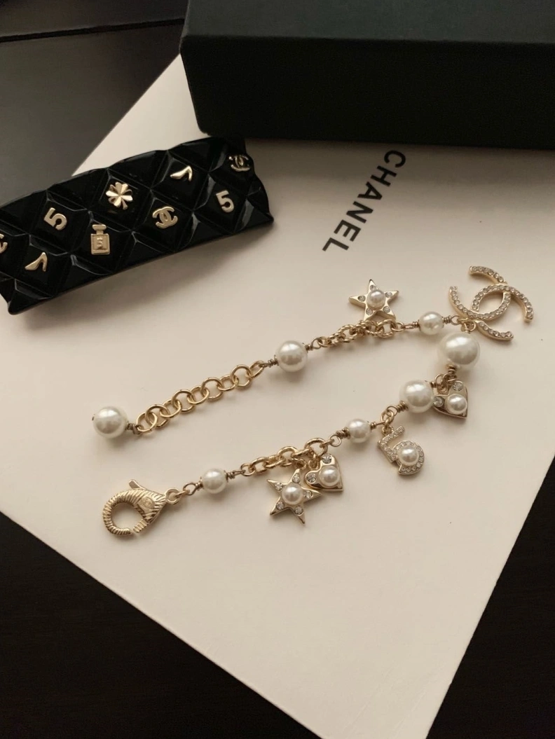 Vibrant Chxnxl Bracelets 287899