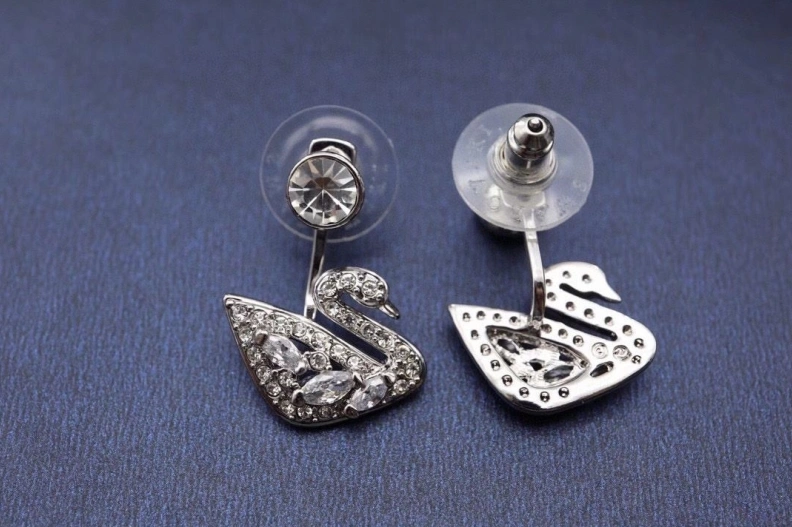 Swxrxvski Earrings Classic 314998
