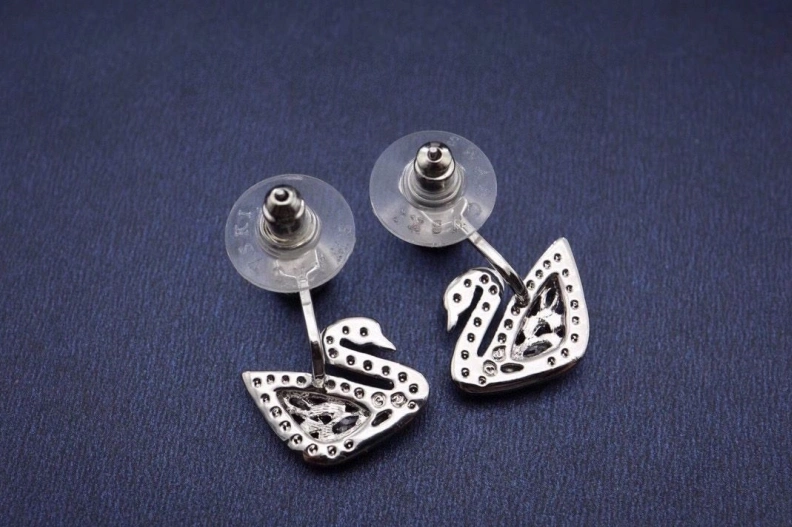 Swxrxvski Earrings Classic 314998