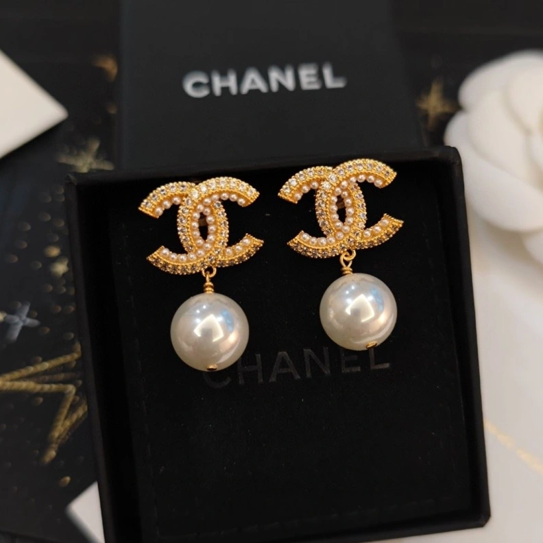 Stylish Chxnxl Earrings 287136