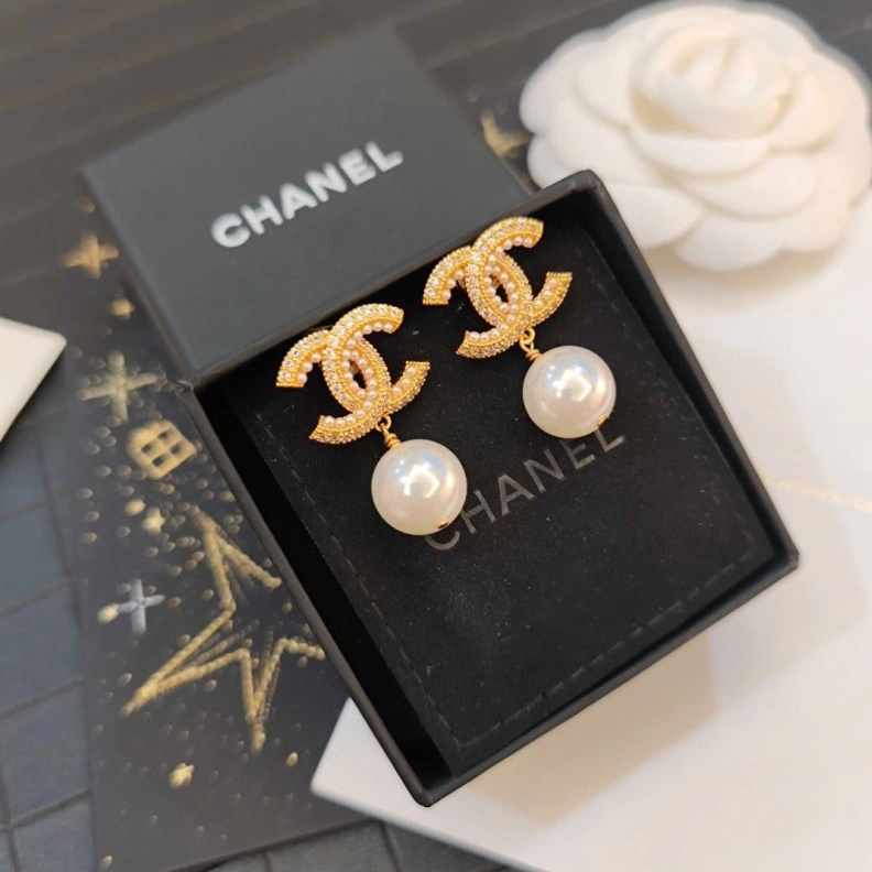 Stylish Chxnxl Earrings 287136