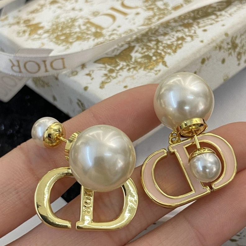 Sophisticated Christian Dxxr Earrings 294472
